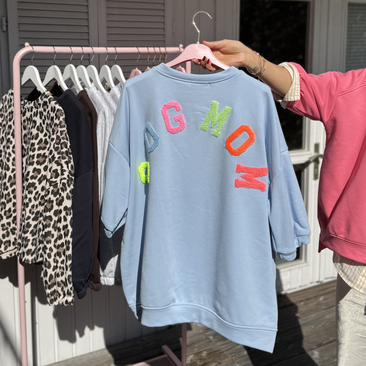 PULLOVER DOG MOM KURZARM